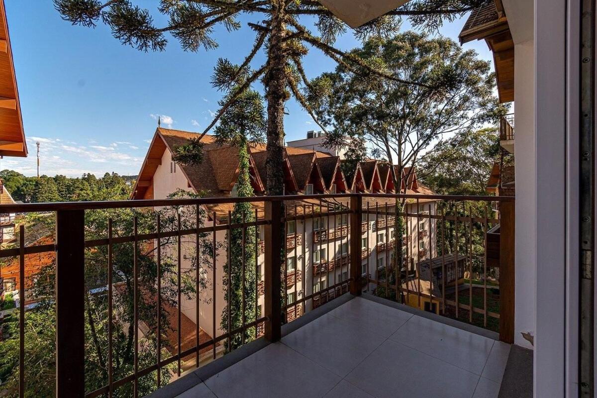 Rosa Edificio Casa De Pedra Lejlighed Gramado Eksteriør billede